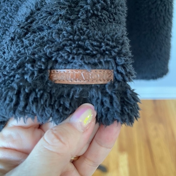 Billabong cozy days black sherpa jacket in a size large - Picture 10 of 15